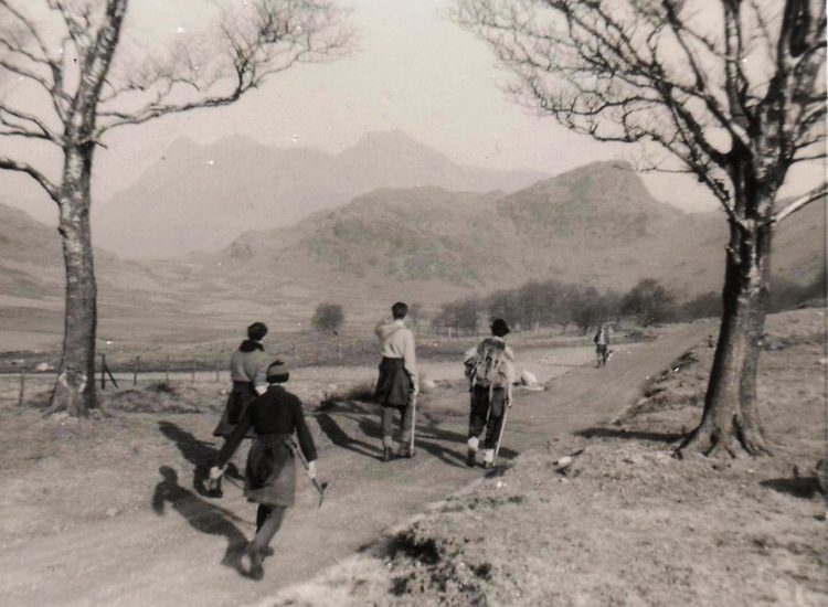 750x550 Alumni Blea Tarn and Langdale Pikes